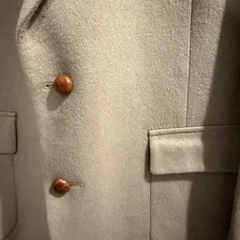 Classic Tan Cashmere Sport Coat Leather Buttons Old Money Quiet Luxury